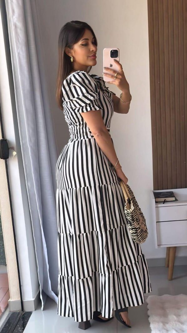 WhatsApp Image 2025-10-07 at 21.41.19 Vestido Longo Listrado Juliete