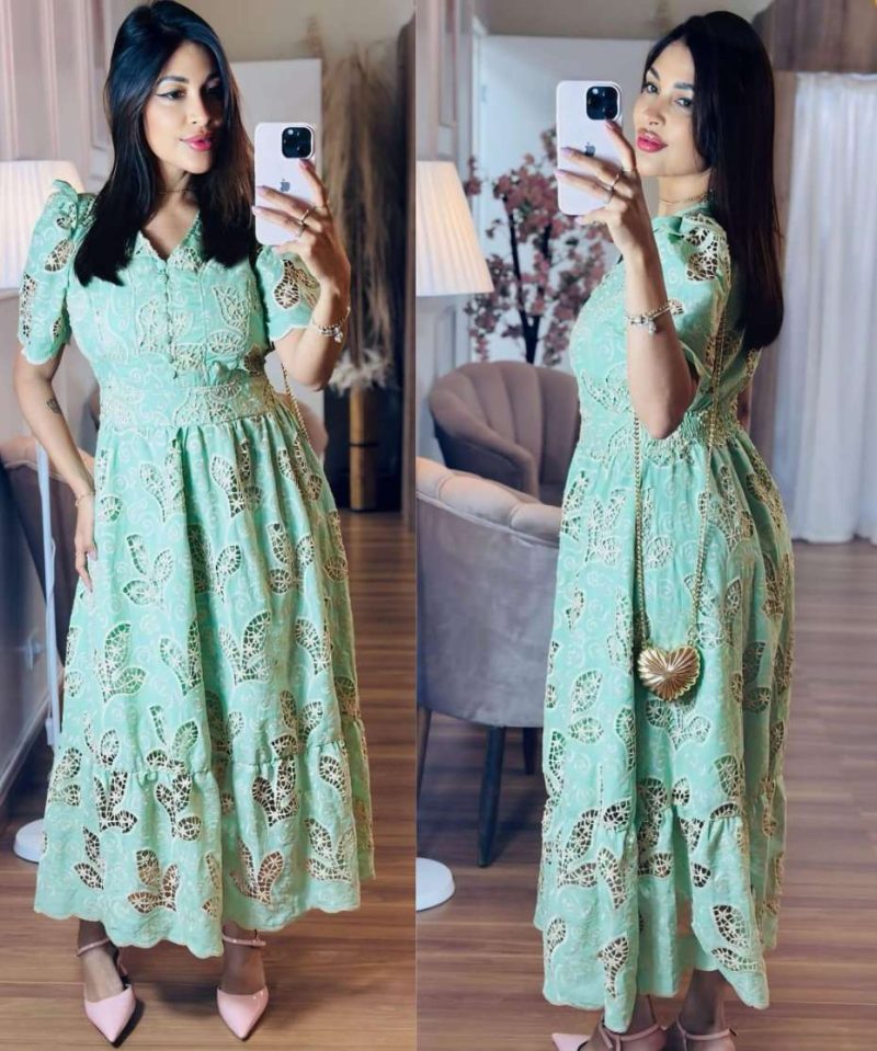 Vestido Longo em Laise Verde Menta com Manga Bufante