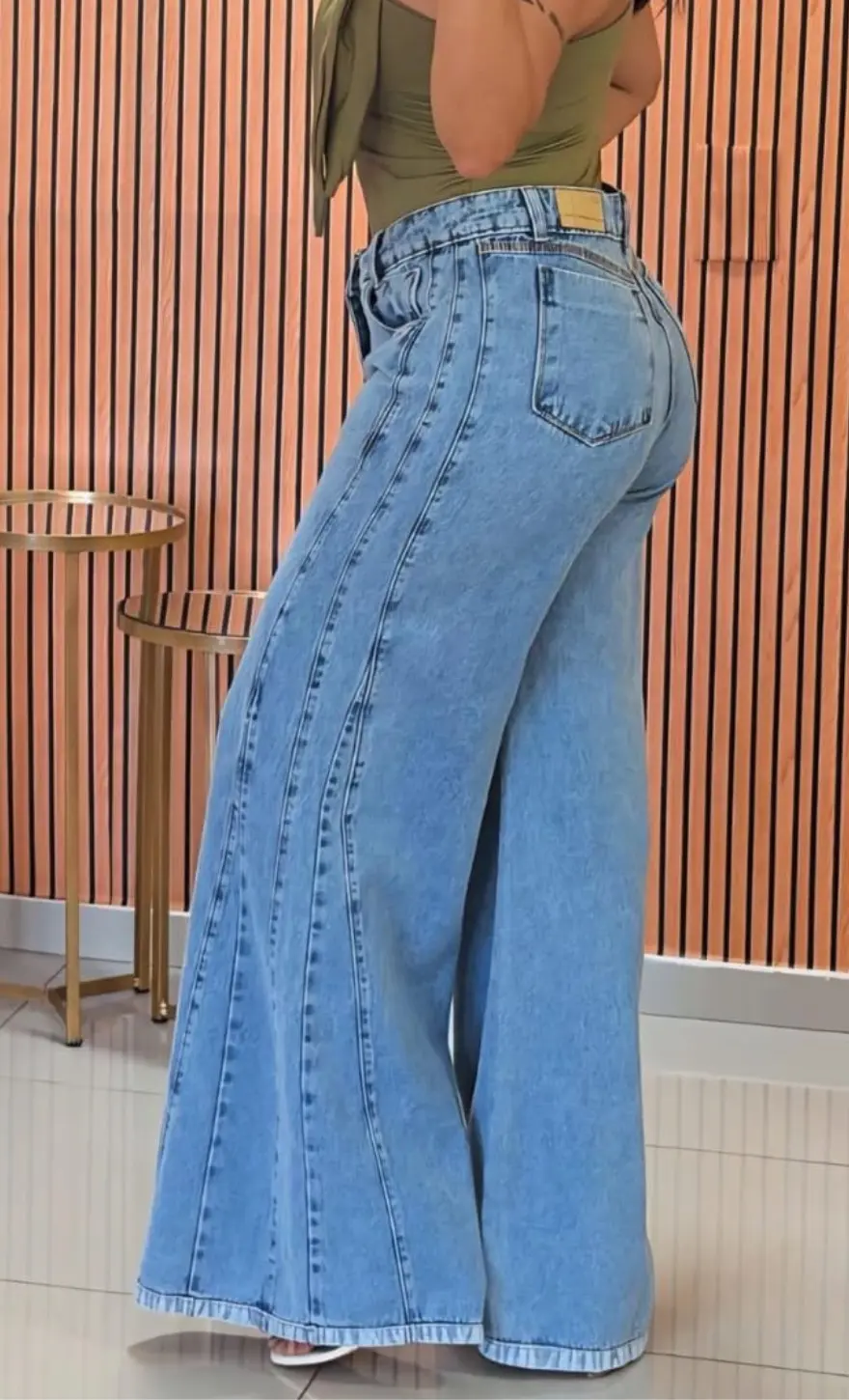 calça flare feminina 2026 elegante
