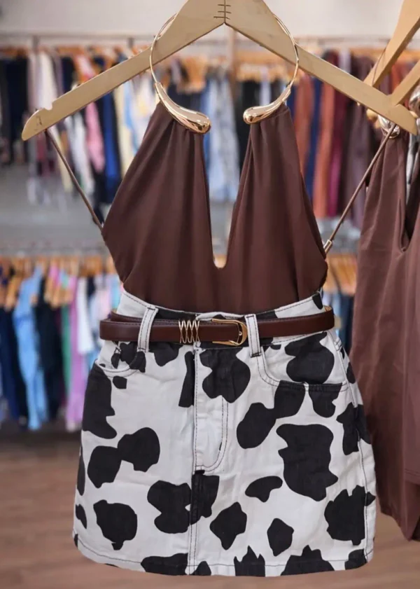 Saia jeans vaquinha com estampa cow print moderna