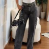calça cargo jeans feminina cintura alta com bolsos laterais