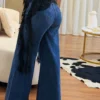 calça flare jeans feminina cintura alta com recortes frontais