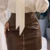 saia couro marrom feminina com ziper frontal
