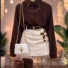 Saia Curta Off White Bordada Feminina – Saia Elegante com 1 Detalhe Floral